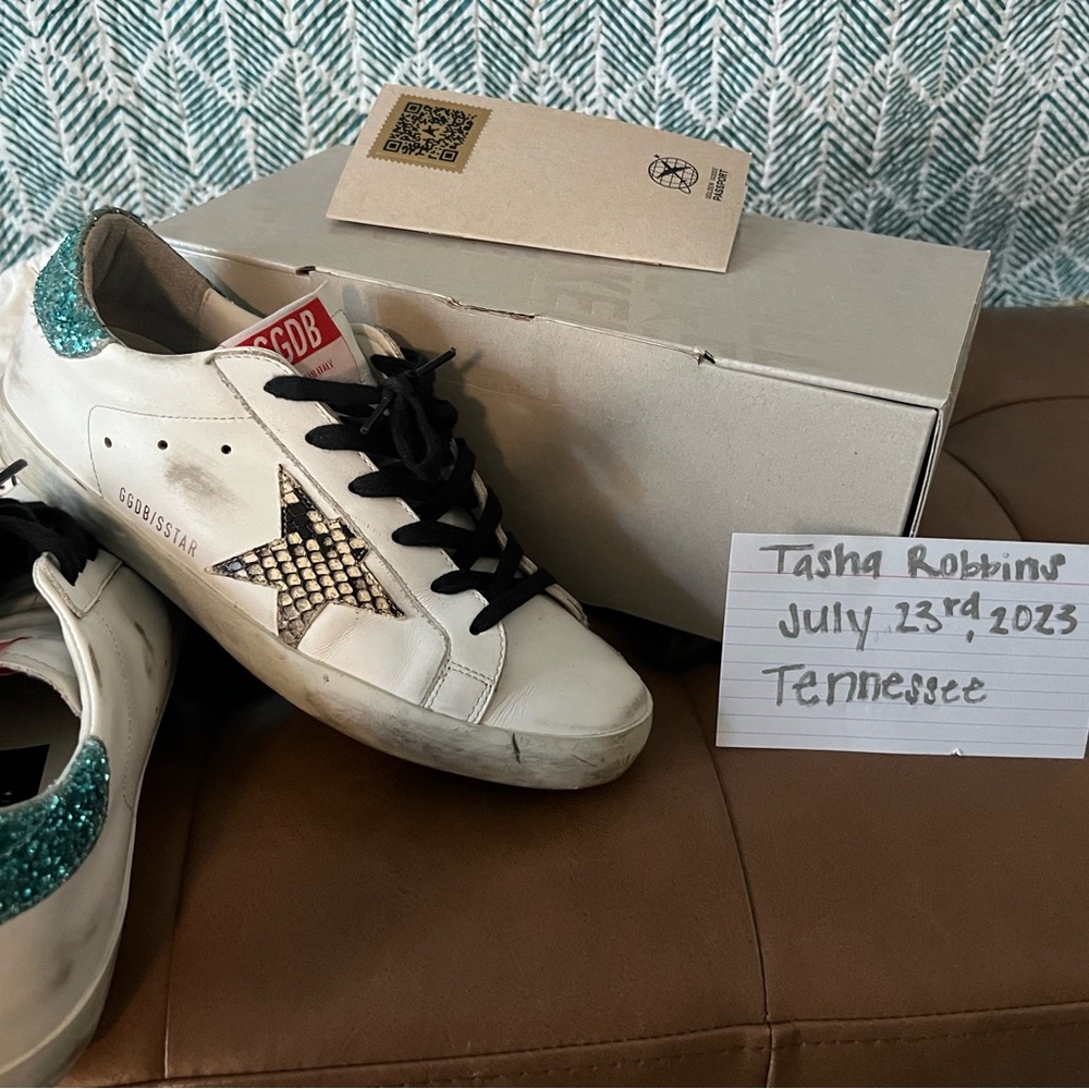 Size 39 Golden Goose Super Stars - Picture 2 of 9